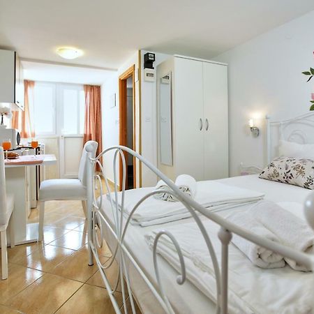 Studio Kristic, Cozy Studio With A Terrace Dubrovnik Dış mekan fotoğraf